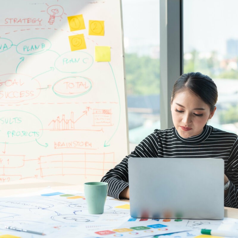 femme ordinateur digitalisation formation