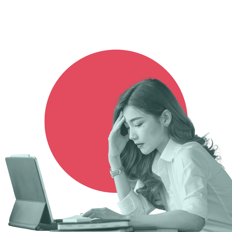 femme asiatique tablette relation client