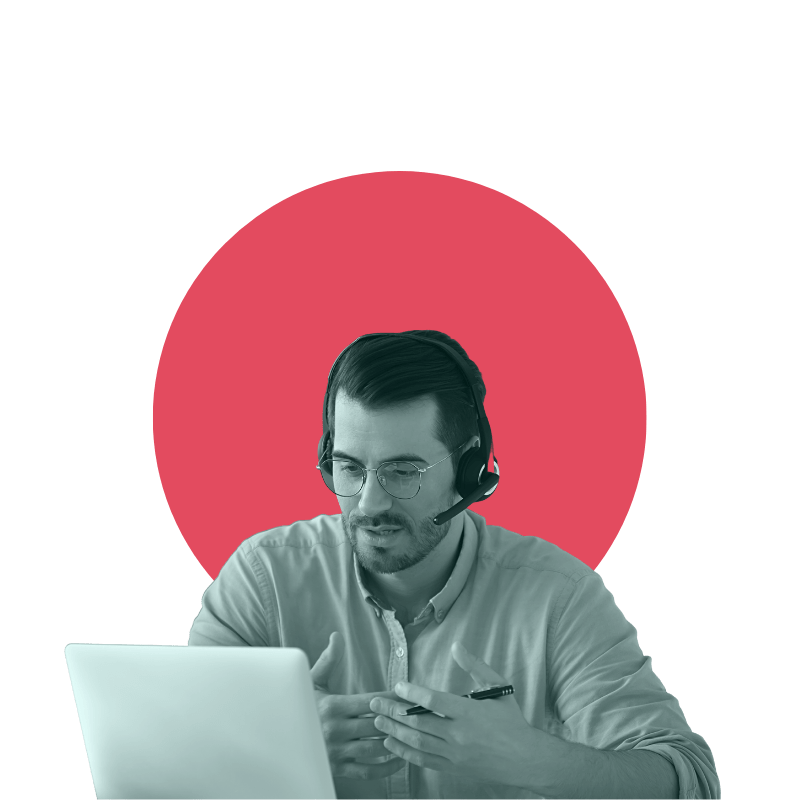 homme casque ordinateur discussion client