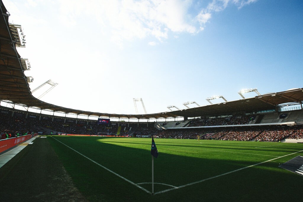 stade téfécé ciel bleu