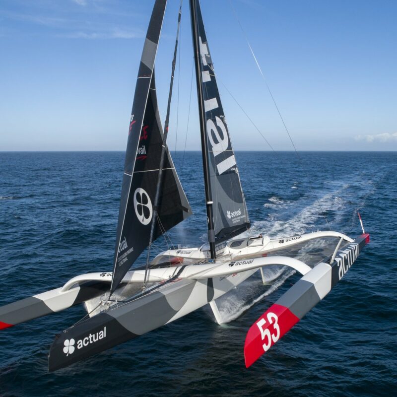 bateau trimaran actual océan