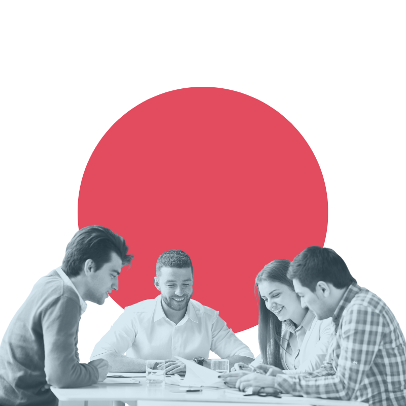 groupe de travail souriant fond rouge